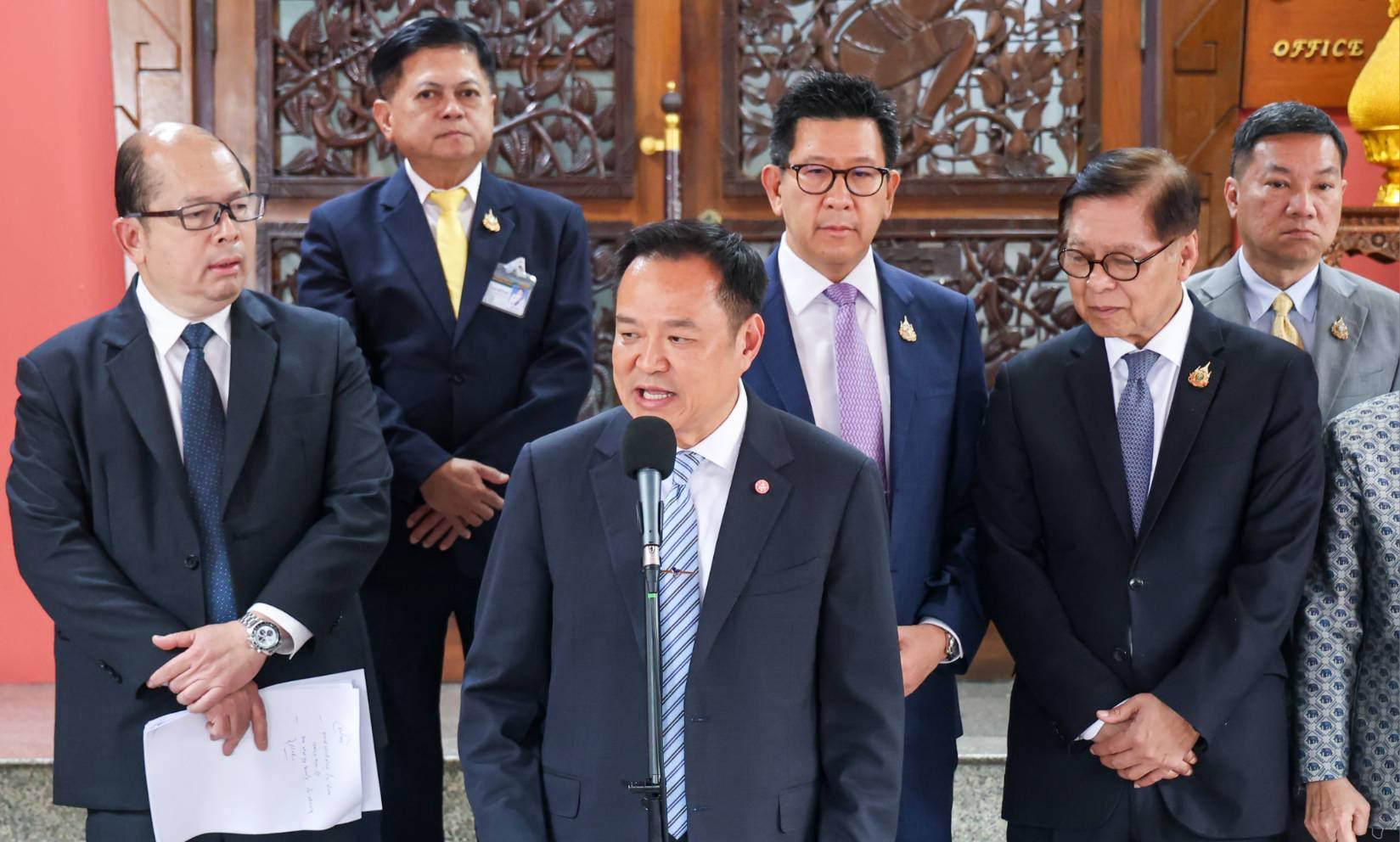 ปลดล็อคลูกหนี้-เติมทุนคนละครึ่งพลัส๑.๕